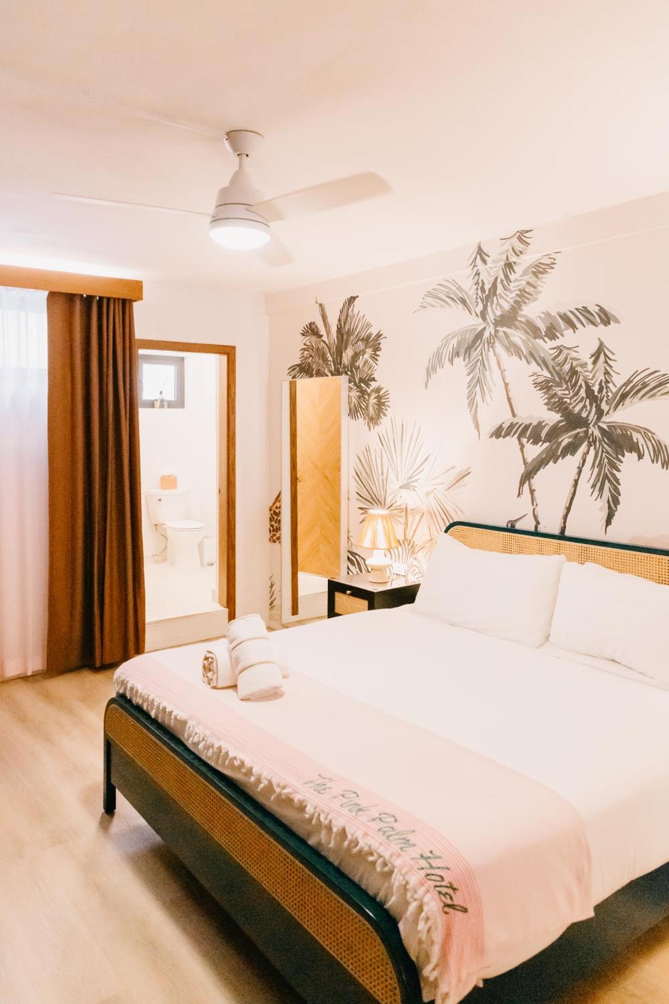 The Pink Palm Hotel - Adults Only Charlotte Amalie Eksteriør billede